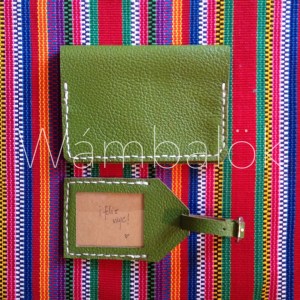 Porta pasaportes y la identificación de equipaje.